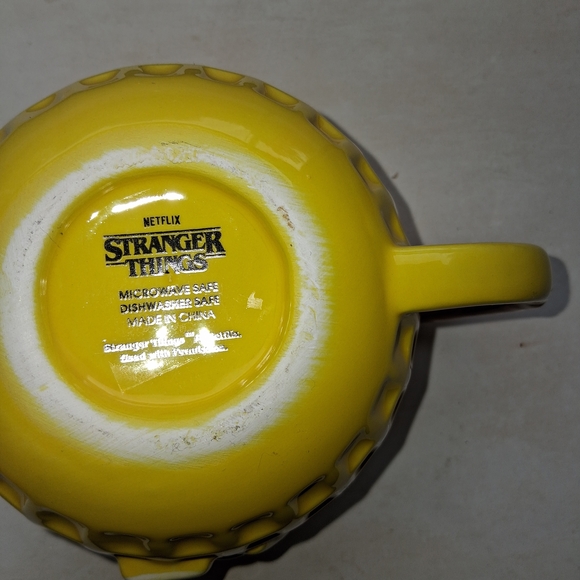 Stranger Things Yellow Mug - Picture 3 of 4